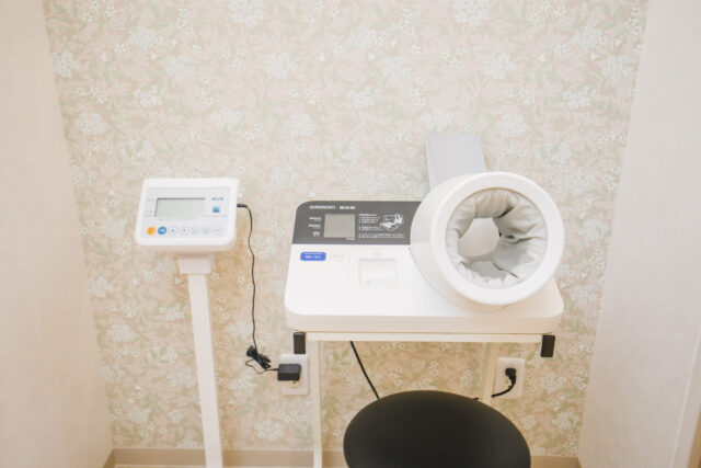 体重計、業務用全自動血圧計
